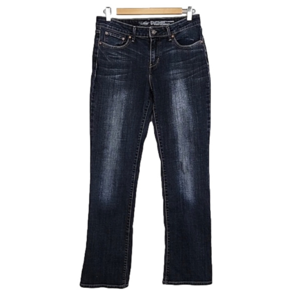Levi's Women's Bold Curve Classic Straight Leg Denim Blue Fade Jeans Sz  31 X 32 - Picture 1 of 16